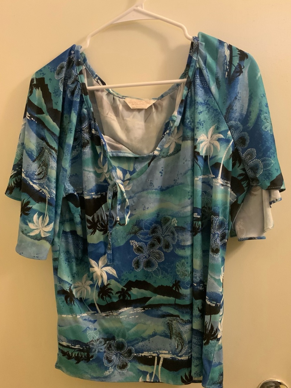 Vintage 1970s Blue Tropical Tie-Front Women’s Tunic Top